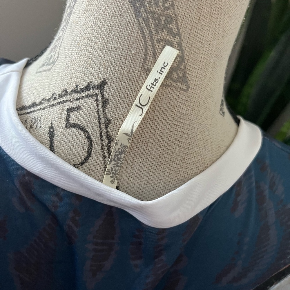 Fox Tank Top - Picture 3 of 3